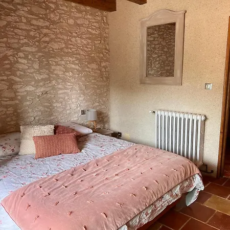 Coulonges Bed & Breakfast *
